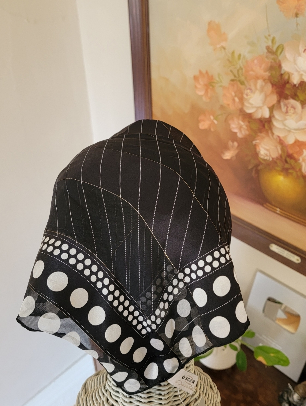 Deadstock Vintage Oscar de la Renta Black Retro Dots Silk Scarf Head Wrap NWT - Picture 5 of 11